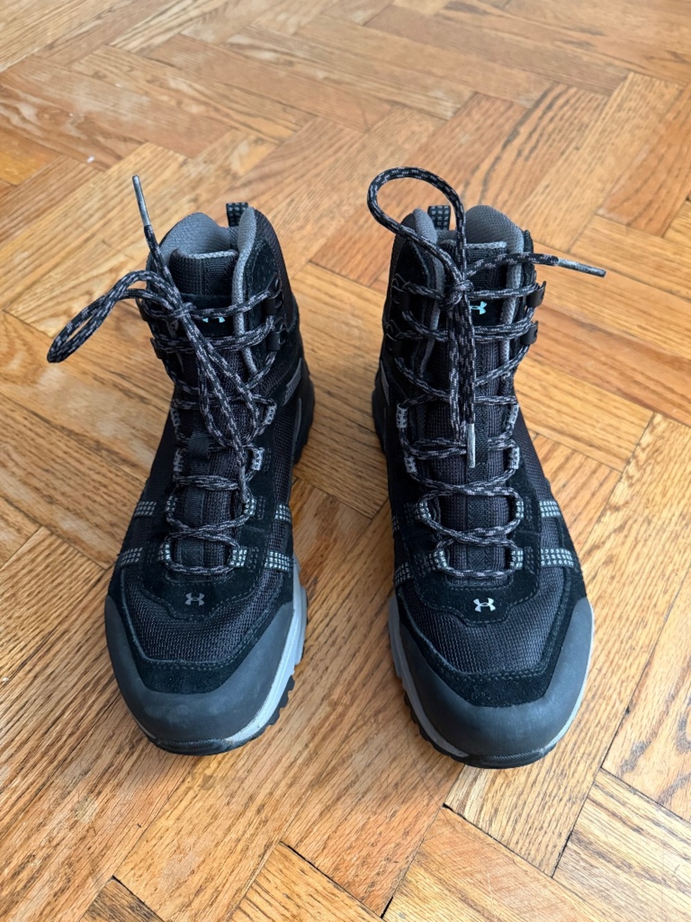 Under Armour Women’s Hiking Boots Waterproof Black Size 9.5